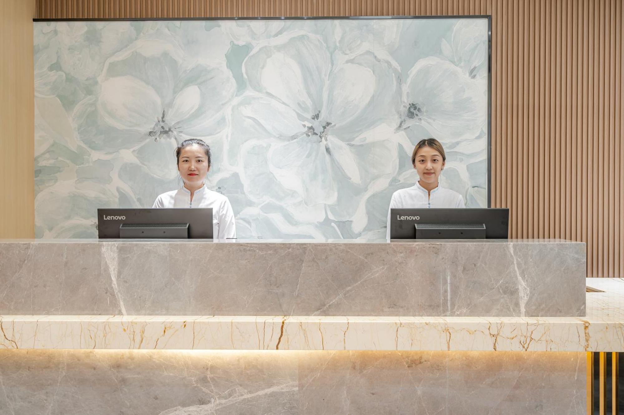 Waifiden Hotel -Former Tokai Hotel - Xiaobei Metro Station - During The Canton Fair, There Will Be Shuttle Buses For Transportation Back And Forth Zewnętrze zdjęcie