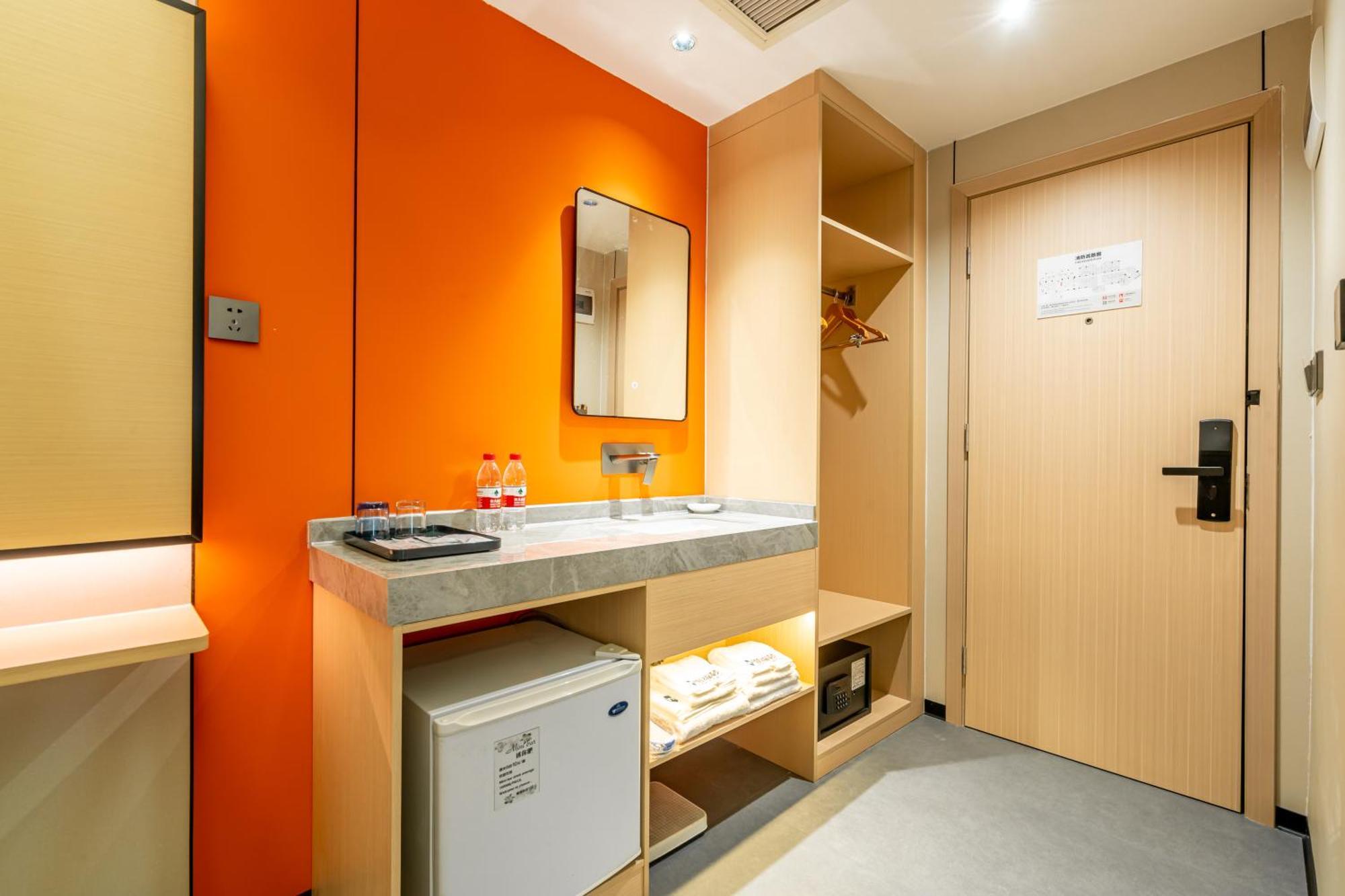 Waifiden Hotel -Former Tokai Hotel - Xiaobei Metro Station - During The Canton Fair, There Will Be Shuttle Buses For Transportation Back And Forth Zewnętrze zdjęcie
