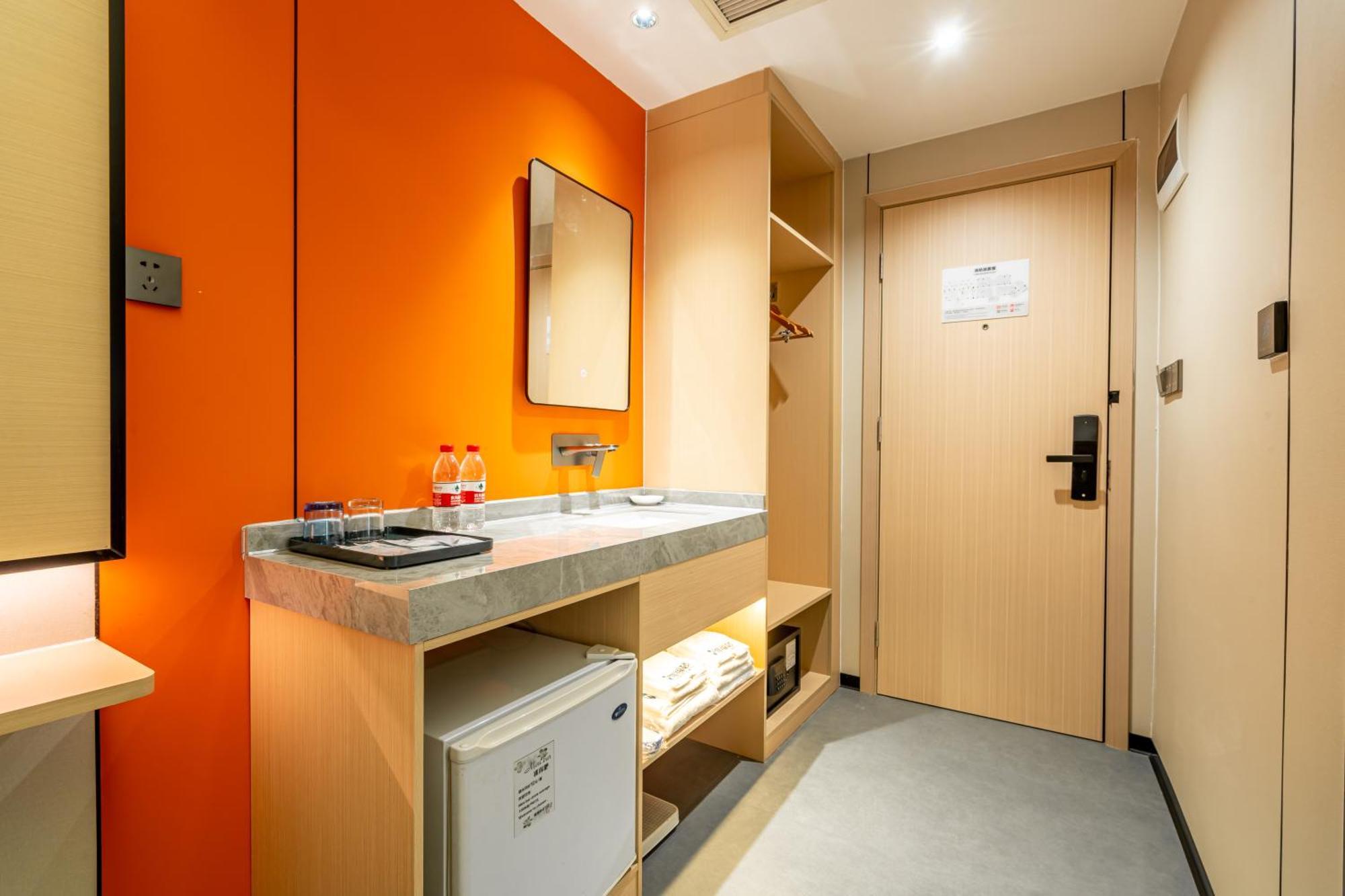 Waifiden Hotel -Former Tokai Hotel - Xiaobei Metro Station - During The Canton Fair, There Will Be Shuttle Buses For Transportation Back And Forth Zewnętrze zdjęcie