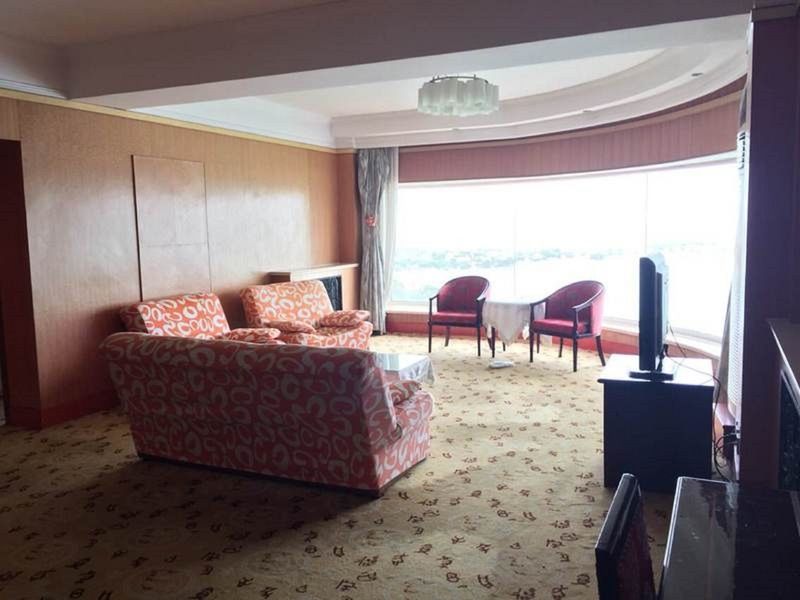Waifiden Hotel -Former Tokai Hotel - Xiaobei Metro Station - During The Canton Fair, There Will Be Shuttle Buses For Transportation Back And Forth Zewnętrze zdjęcie